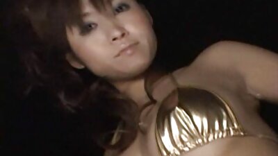Sandra schluckt eine volle Ladung kostenlose sexfilme mit reifen frauen von einem Fremden