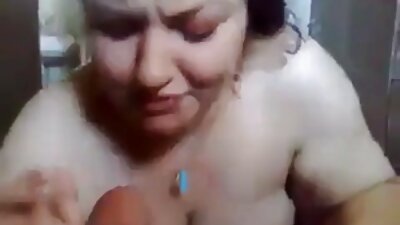 Frau masturbiert mit einem gratis pornos mit älteren frauen Vibrator