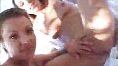Analsex mit dünner Frau auf kostenlose sexfilme reife frauen Party klaffende Muschi offen gehalten